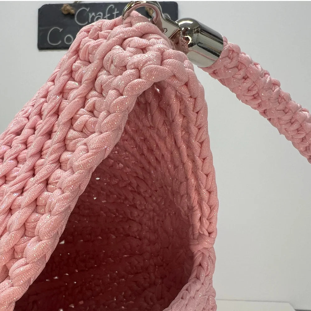 Seashell Crochet Bag:  Round shape