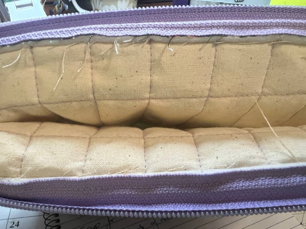 Boxed zipper pouch