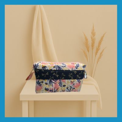 Boxed zipper pouch