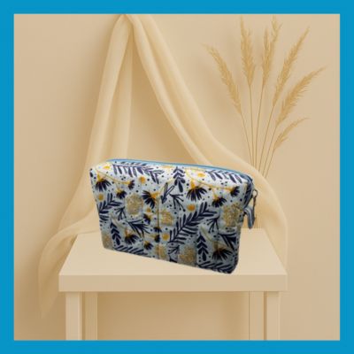 Boxed zipper pouch